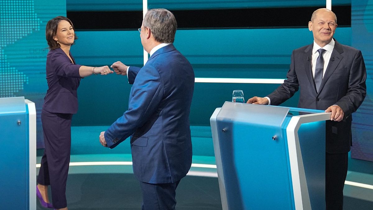 Německou TV debatu vyhrál klidný Scholz. Sociální demokraty táhne nahoru